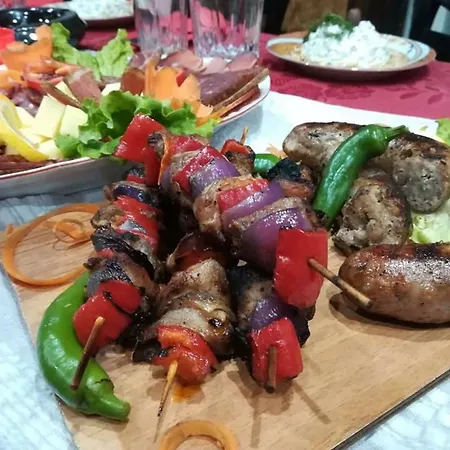 Todorini Kukli *